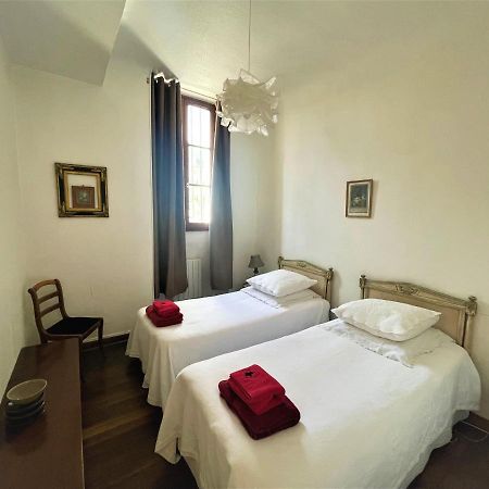 Tres Bel Appartement Dijonnais Place Wilson Gutembert Kültér fotó